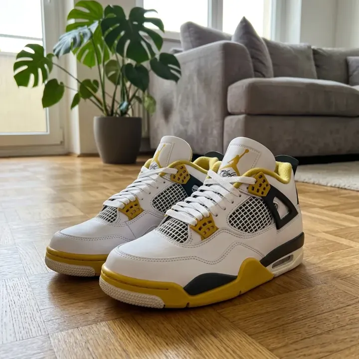 Nike Air Jordan 4 Retro AQ9129-101, vue 2