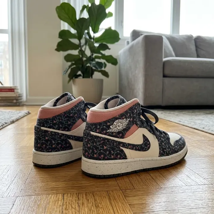 Jordan Air Jordan 1 Mid SE GS FJ3451-001, vue 2