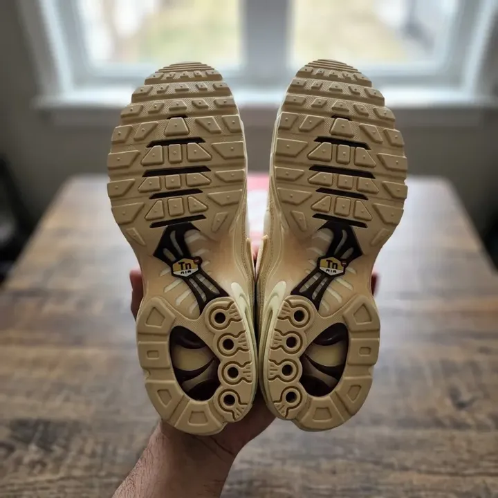 Nike Air Max Plus FQ2765-100, vue 5